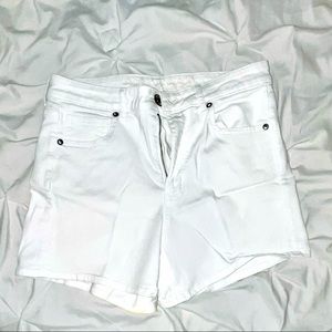 American Eagle white super stretch white shorts. ☀️